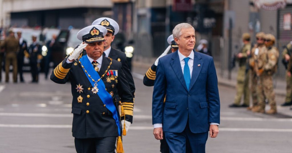 Presidente Kast llama a “recuperar el amor por Chile” tras desfile de Glorias Navales