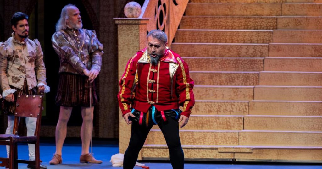 “La Maledizione – Rigoletto” llegará a Santiago con una versión más oscura de la clásica ópera de Verdi