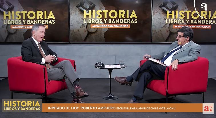 Roberto Ampuero presentó libro con reflexiones sobre diplomacia y política chilena