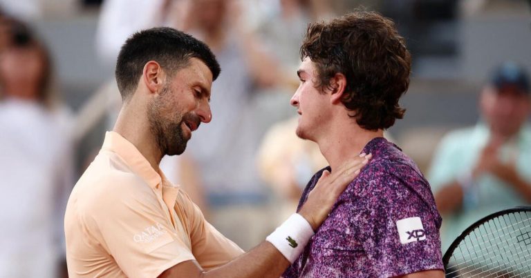 Golpe en Roland Garros: Joao Fonseca eliminó a Novak Djokovic tras casi cinco horas de partido