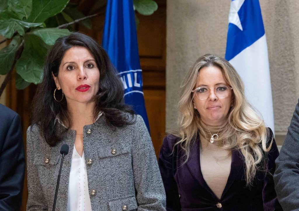 Crisis en JUNJI: Senadoras denuncian 33 mil niños en lista de espera y recursos millonarios sin ejecutar