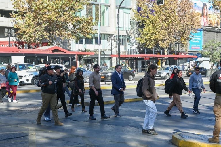 Habilitan nuevo cruce peatonal en Alameda: buscan mejorar seguridad y conectividad
