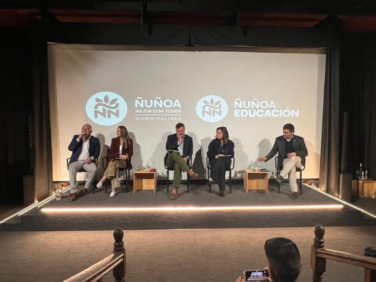 Ñuñoa lidera ofensiva de alcaldes contra el SLEP: Solicitan mesa para revisar traspasos de colegios municipales