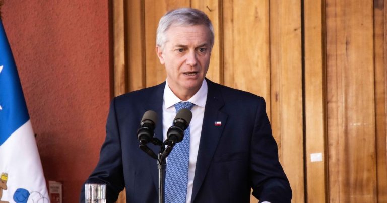 Cadem: Aprobación presidencial alcanza su nivel más bajo y 57% aprueba Plan Escudo Fronterizo
