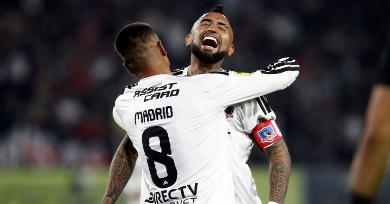 Colo-Colo goleó a Ñublense en su mejor partido con Ortíz y se consolida como líder de la Liga de Primera