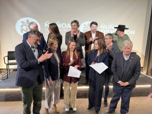Alcaldes piden frenar los SLEP y proponen un sistema mixto para administrar colegios