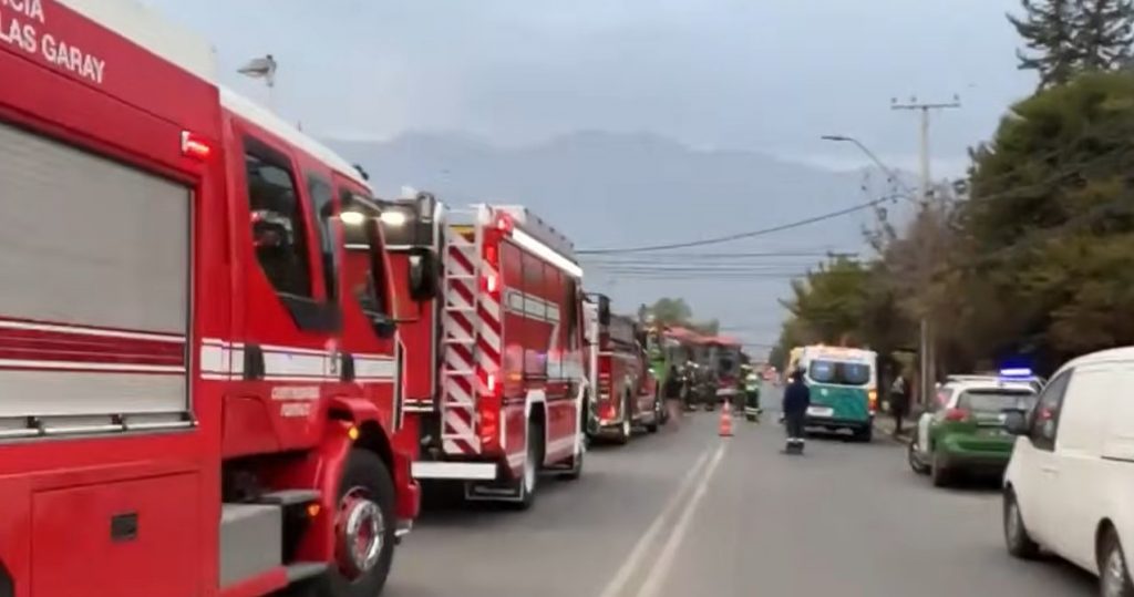 Choque de dos buses RED deja 10 heridos y obliga a cortar el tránsito en La Florida: Revisa los desvíos