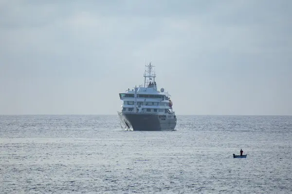 OMS advierte que podrían surgir más casos de hantavirus en crucero que va rumbo a España