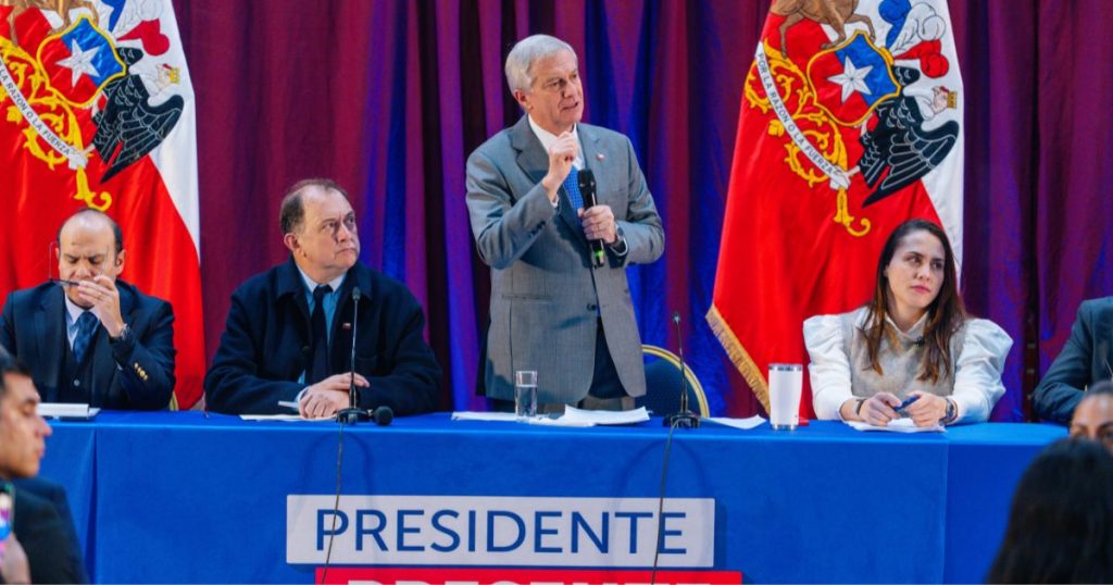 Kast anuncia proyecto de ley para crear “registro de vándalos” y quitar beneficios sociales a infractores