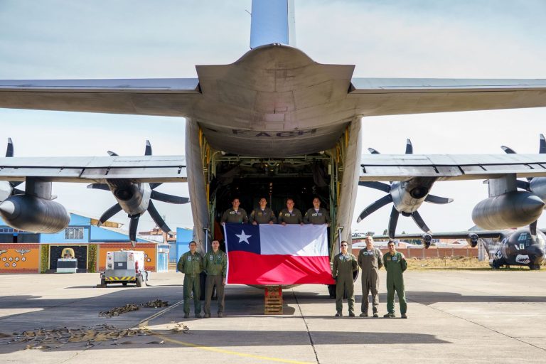 Fuerza Aérea de Chile realiza quinto vuelo humanitario con 9 toneladas de alimentos para Bolivia