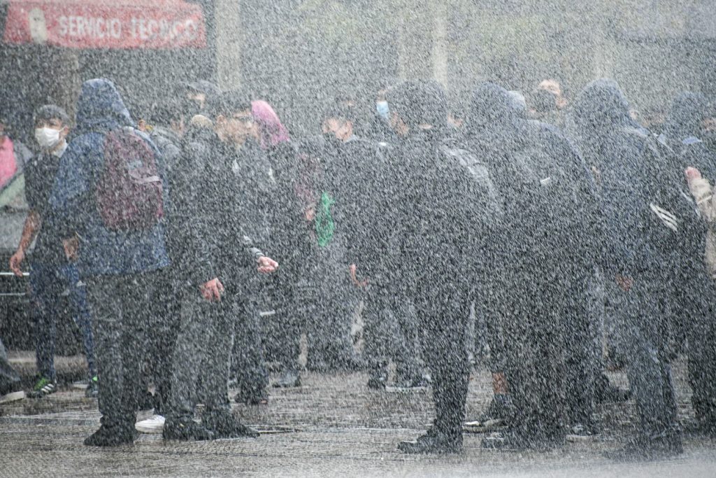 Atención conductores: cortan eje Providencia-Alameda por movilización estudiantil