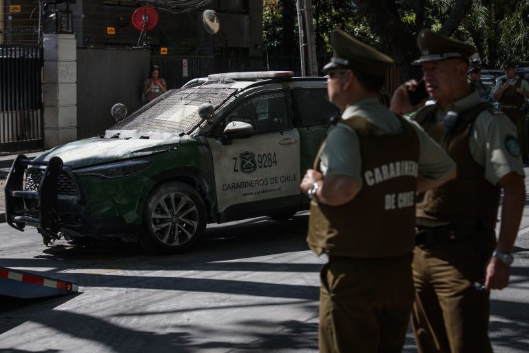 Incidentes fuera de la UMCE obligan a cortar el tránsito en Ñuñoa: Revisa los devíos