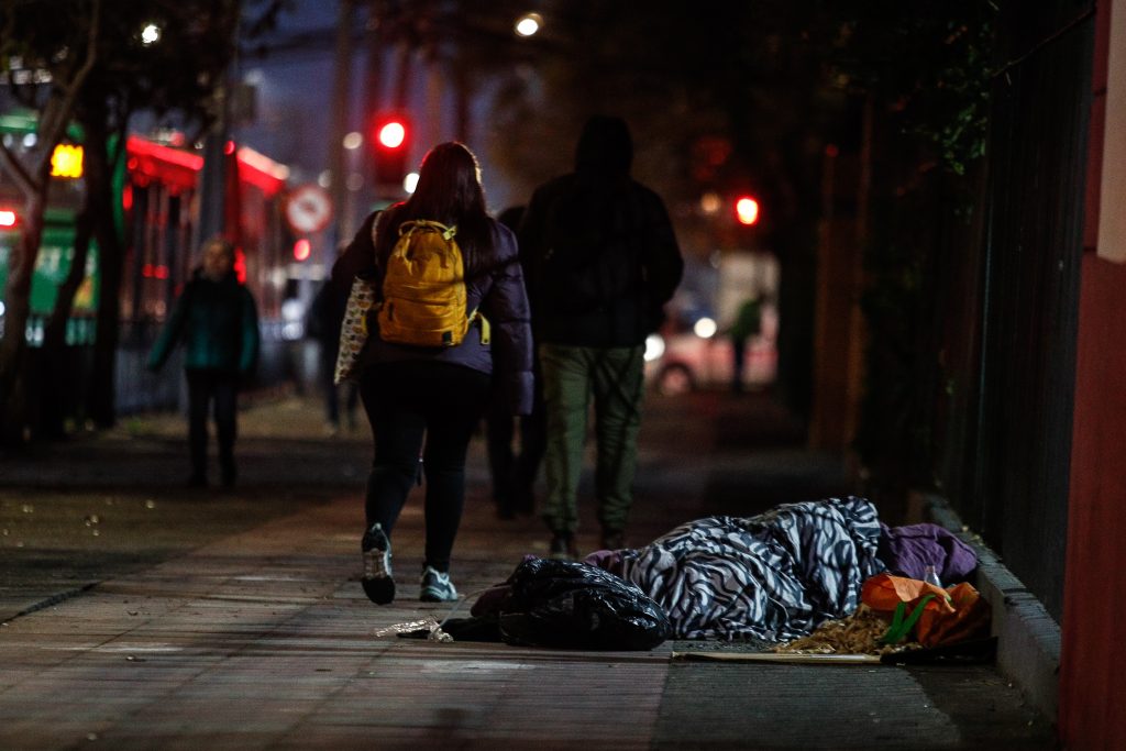 Gobierno activa Código Azul por frío extremo: “Se busca que las personas puedan sobrevivir a este invierno”