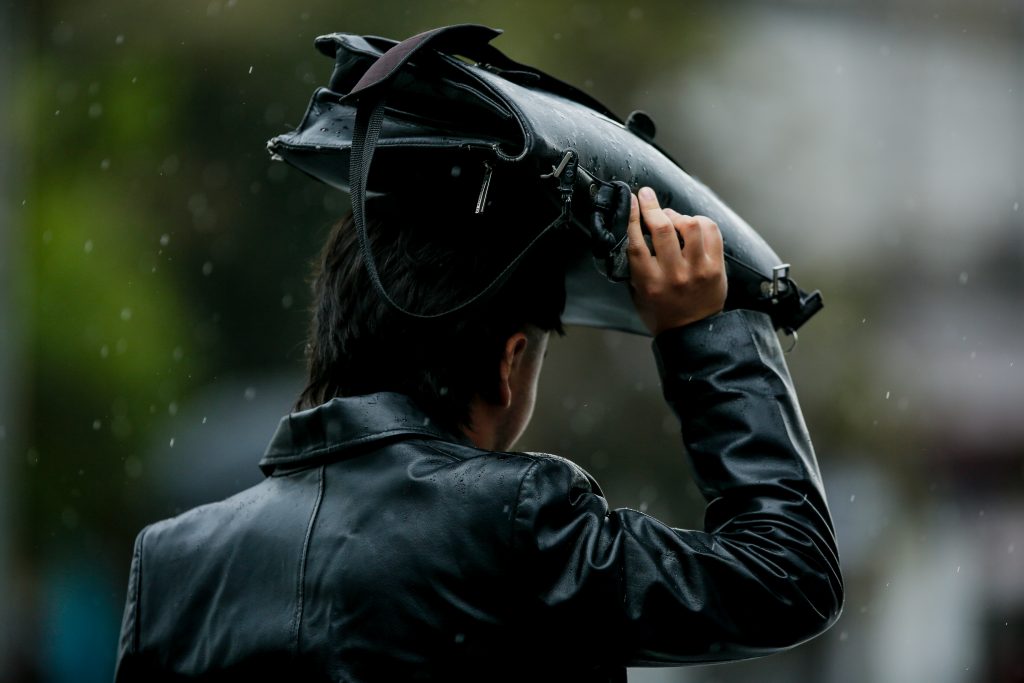 ¿A qué hora llegará la lluvia a Santiago? Este es el pronóstico para el miércoles