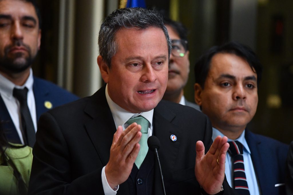 “No vinimos a defender a nadie”: DC aún no define su postura por la AC contra Nicolás Grau