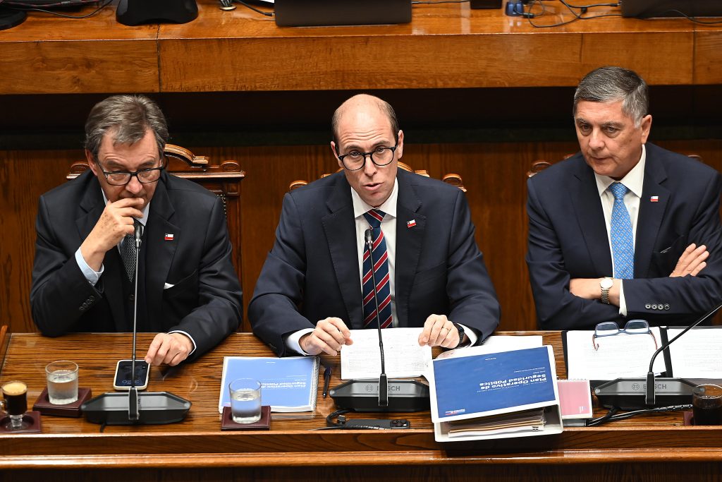 Ministro de Seguridad presenta plan de 7 focos y agenda legislativa de 8 proyectos prioritarios
