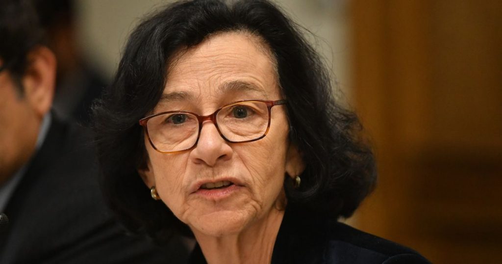 Rosanna Costa por IPoM: “El balance de riesgos para la inflación se ha ido equilibrando”