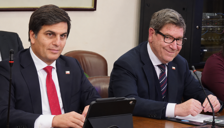Gobierno celebra avance de proyecto que simplifica sistema de patentes mineras
