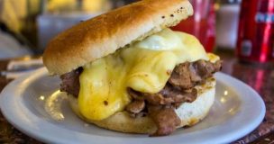 Antigua Fuente celebra el Día Nacional del Sandwich Barros Luco este martes 9 de junio