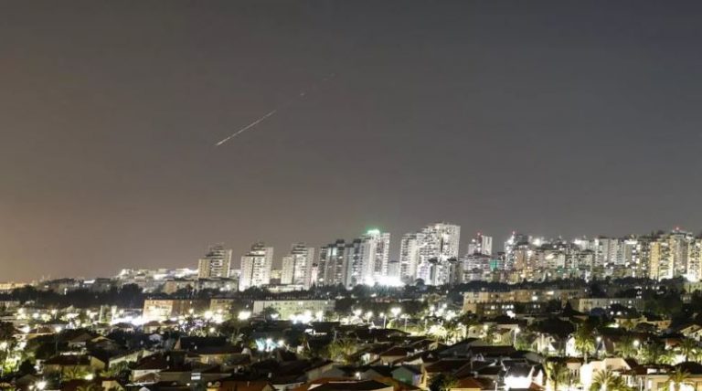 Ataque de Irán a Israel eleva tensión regional y provoca medidas en Medio Oriente