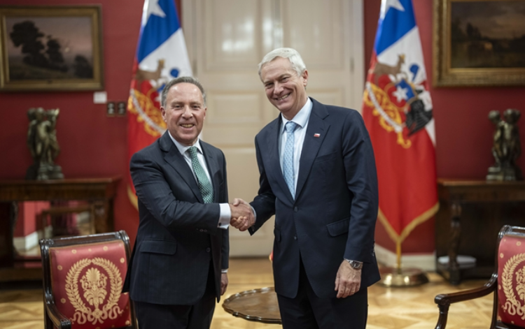 Presidente Kast recibe a nuevo embajador en Países Bajos y refuerza cooperación bilateral