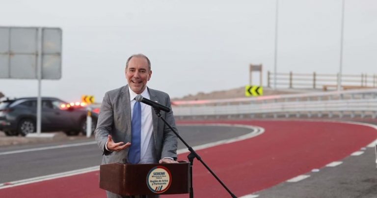 Biministro Louis de Grange entrega ruta que mejora la conectividad entre los valles de Azapa y Lluta en Arica