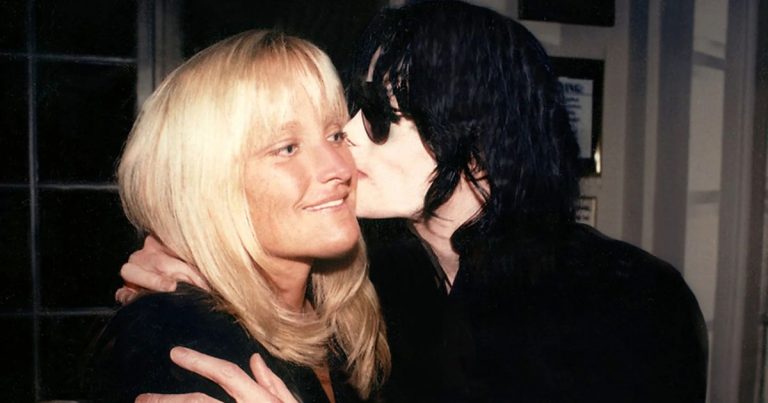Reaparece Debbie Rowe, exesposa de Michael Jackson: así luce a sus 67 años