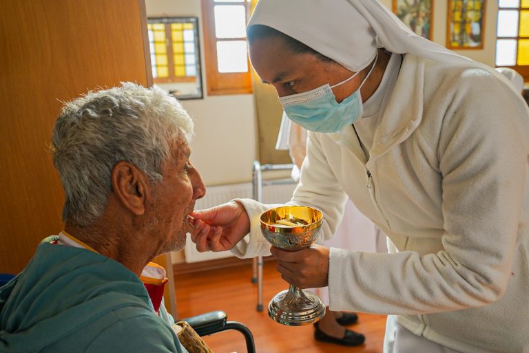 Fundación Las Rosas celebra 59 años de servicio y proyecta ampliar su atención a personas mayores vulnerables