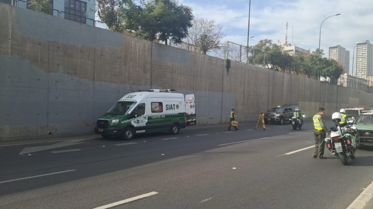 Caos vial en Santiago: corte total en Ruta 5 provoca largos atochamientos