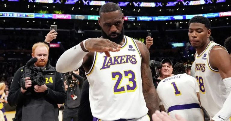 LeBron James sacude la NBA: dejará los Lakers y podría unirse a Stephen Curry