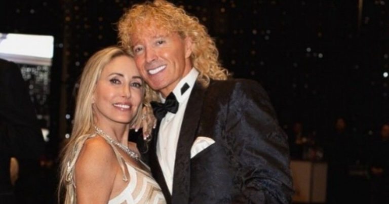 Esposa de Leonardo Farkas sorprende con llamativo mensaje en medio de polémica con Claudia Schmitd