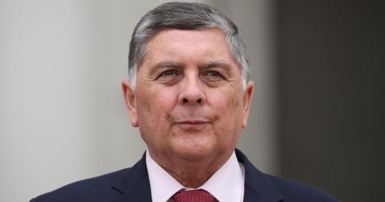 Ministro Alvarado explica solicitud de 6.200 millones de dólares: 