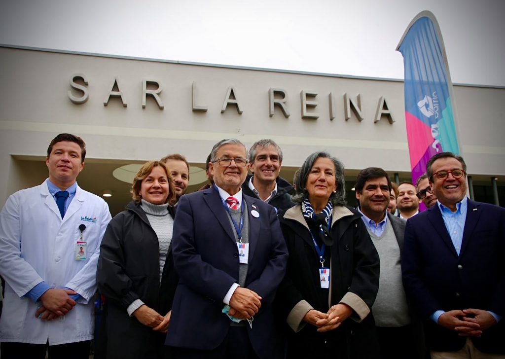 Ministra Chomali destaca el SAR La Reina: lleva más de 50 mil pacientes atendidos en 12 meses