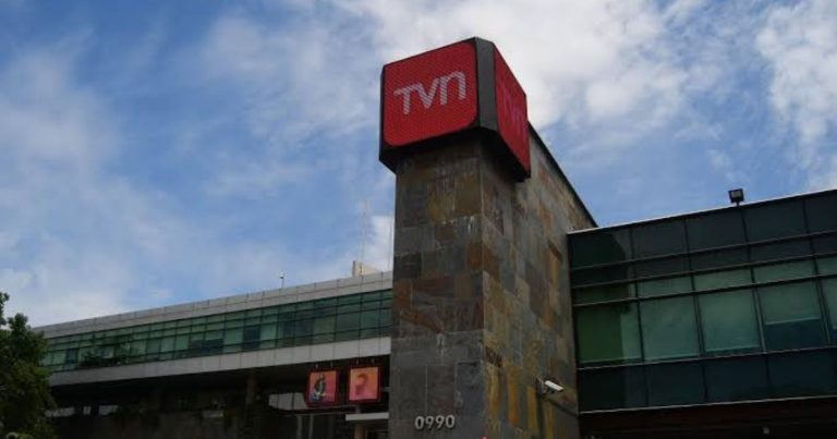 Rostro de TVN anunció el nacimiento de su hija Dana: 