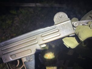Carabineros recupera subametralladora UZI extraviada en sector rural de Puerto Montt