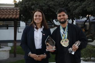 Ministra Duco reconoce a Rodrigo Rojas: es número uno del ranking mundial de karate