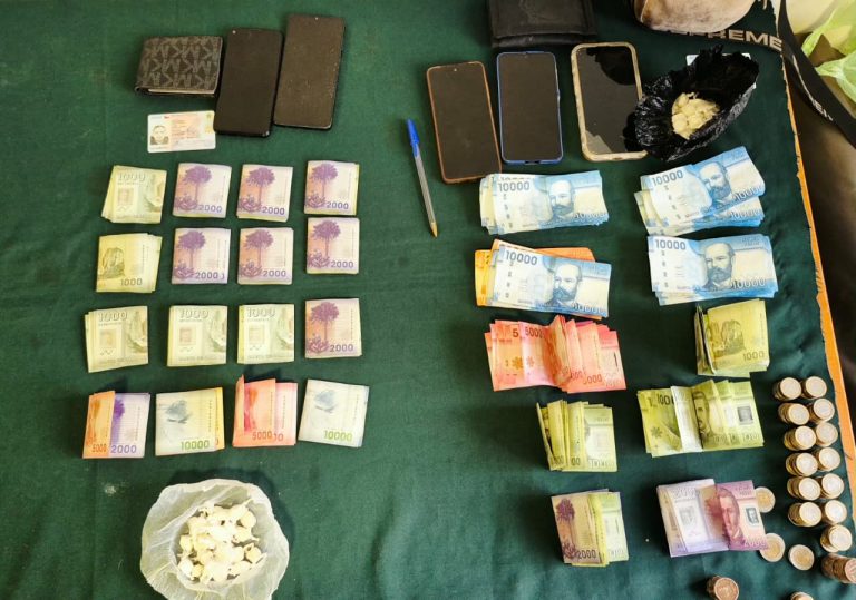 Carabineros detiene a siete personas por tráfico de drogas en Peñaflor