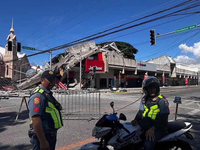 Fuerte Terremoto 7,8 destruye edificios en Filipinas y desata alertas de tsunami en Asia-Pacífico