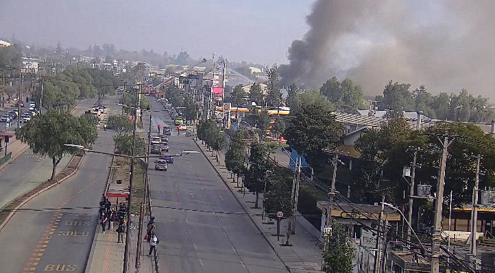Operativo por incendio en Cerrillos: Revisa las calles cortadas y los desvíos de tránsito