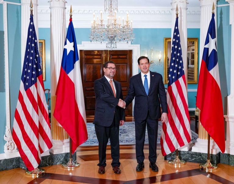 Canciller Pérez Mackenna se reúne con Marco Rubio para fortalecer la relación entre Chile y EE.UU.