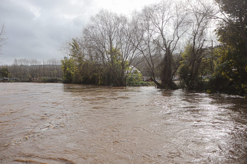 SENAPRED decreta alerta roja para Linares y Longaví por riesgo de desborde del río Achibueno