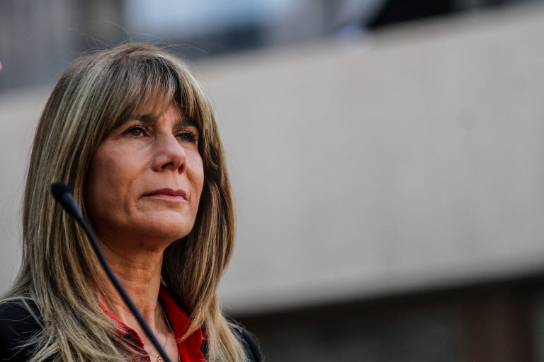 Ministra de Energía advierte que habrá cortes de luz por el sistema frontal y explica plan de contingencia