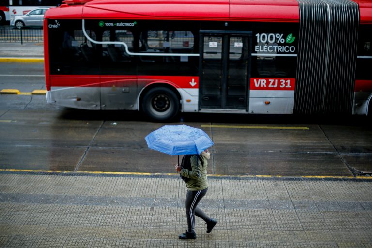 Meteorología anticipa un invierno con más lluvias: estas son las regiones que recibirían mayores precipitaciones