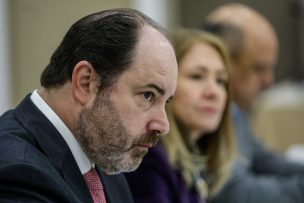 Ministro del Trabajo aclara que las 40 horas se mantienen: 