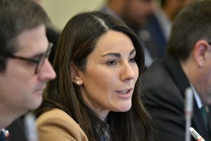 Ministra de Educación evalúa daños en colegios de Coquimbo y prepara el retorno a clases