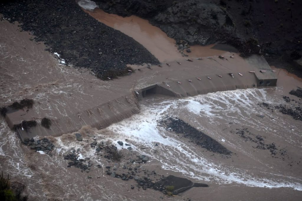 Sistema frontal provoca desborde del río Elqui: Senapred ordena evacuar sectores de La Serena