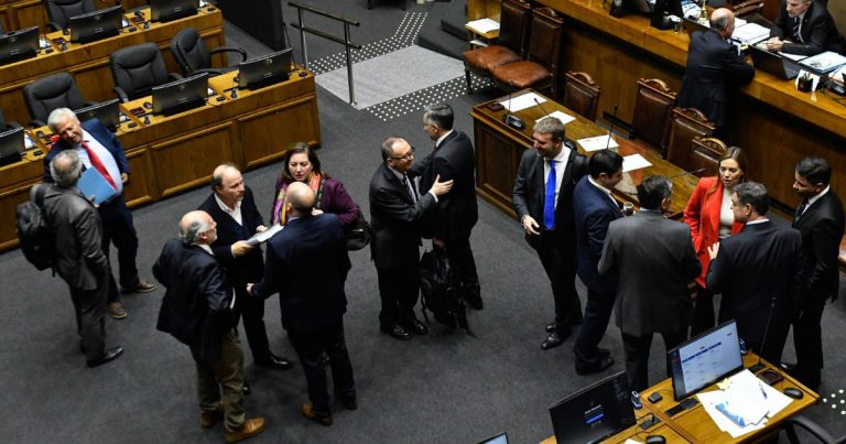 Gobierno retira urgencia y Senado aplaza votación del informe de Comisión Mixta por megarreforma
