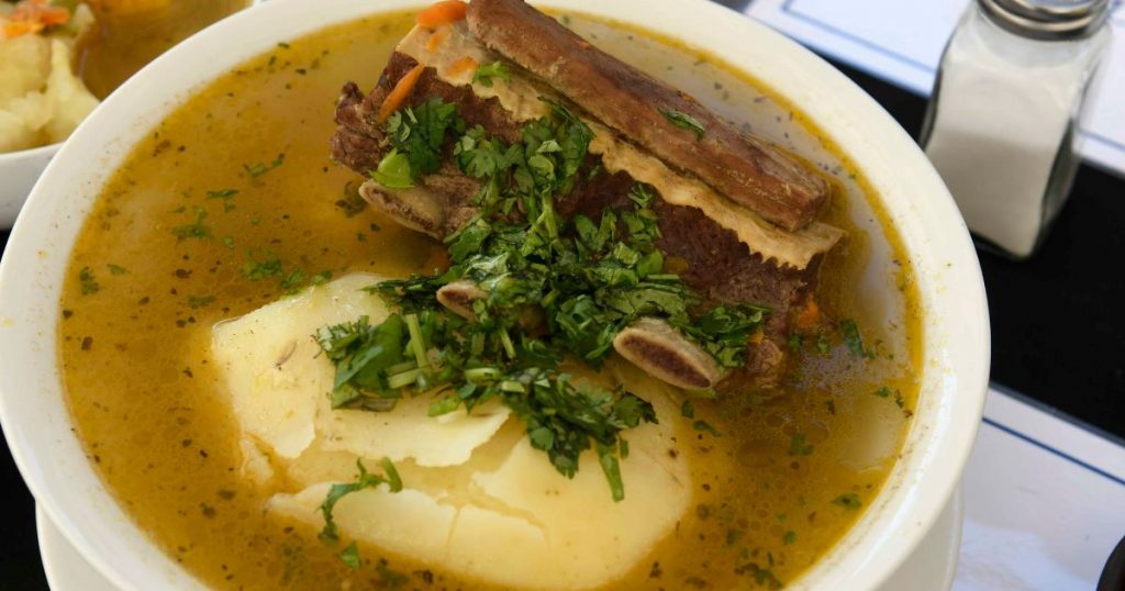 Día Nacional de la Cazuela: así puedes preparar la receta perfecta, según la IA