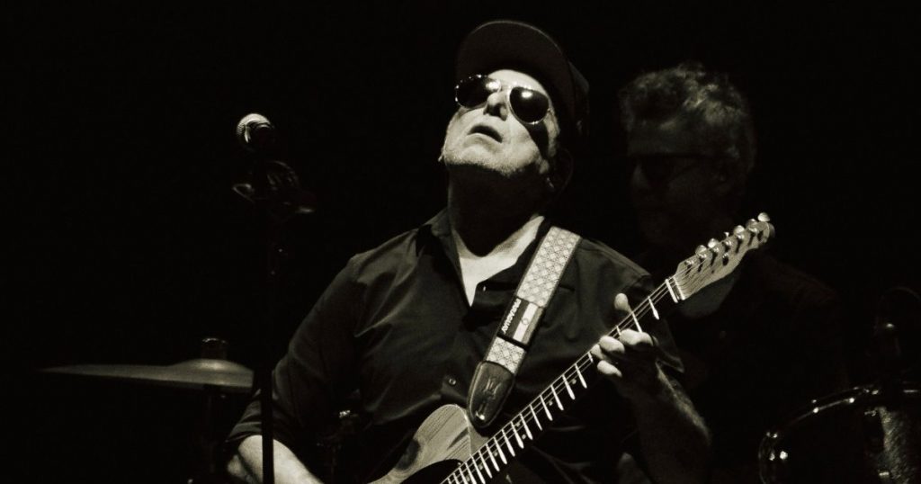 Andrés Calamaro vuelve a Chile: ya comenzó la venta general para su concierto en Movistar Arena