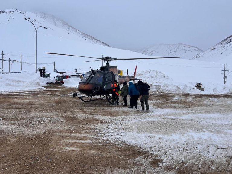 Rescatan con éxito a todos los trabajadores aislados por la nieve en proyecto de minera Barrick